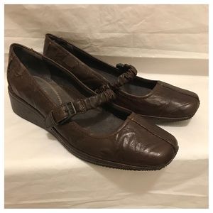 😳SALE😳antia Mary Jane style leather shoes. 10